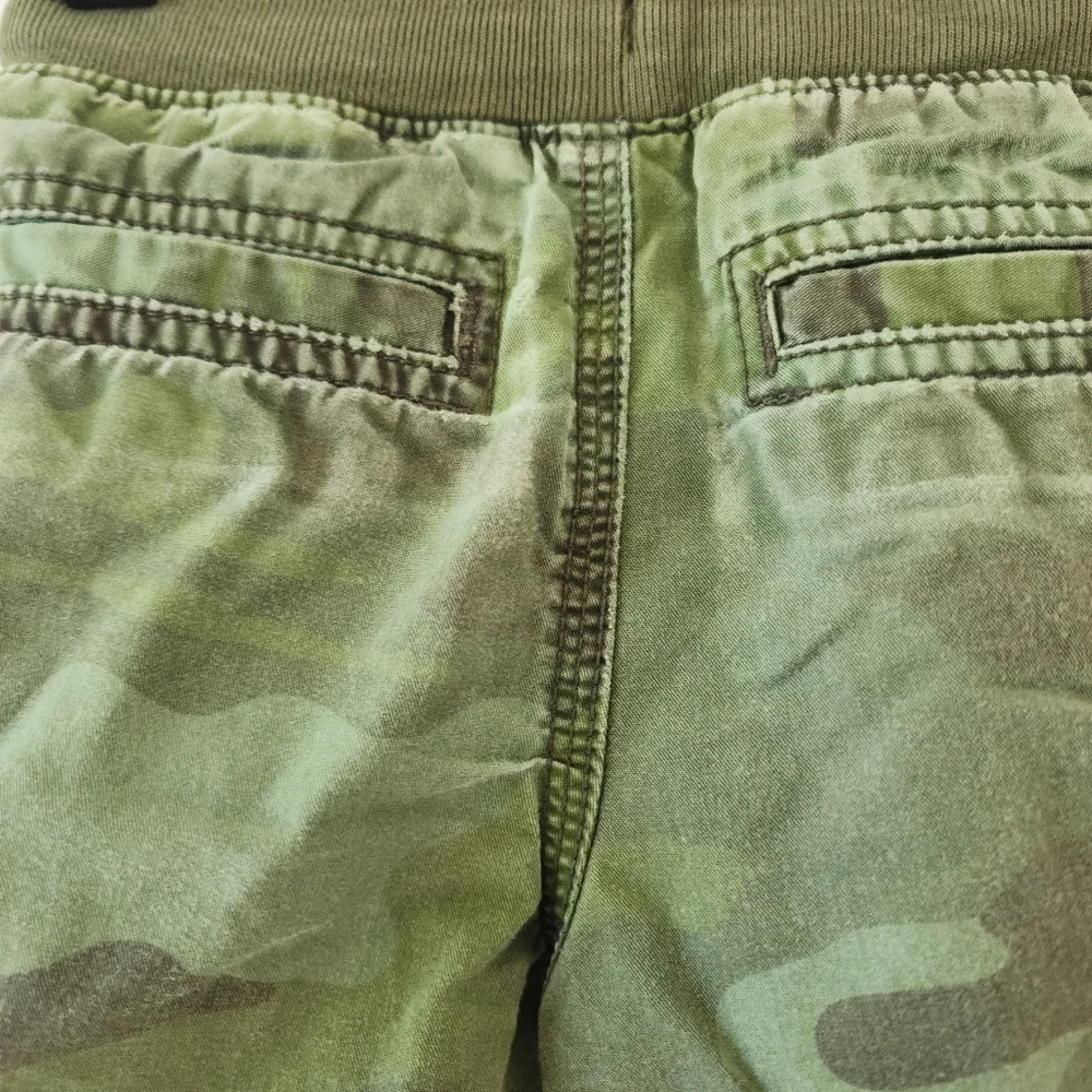 Kid's 2t Baby GAP‎ camouflaged shorts